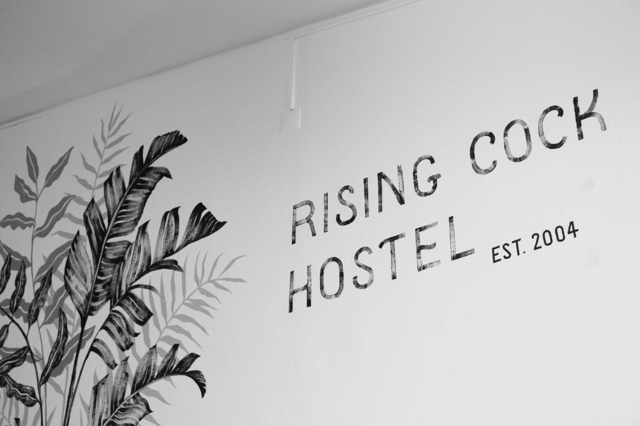 Rising Cock Party Hostel Lagos Eksteriør billede
